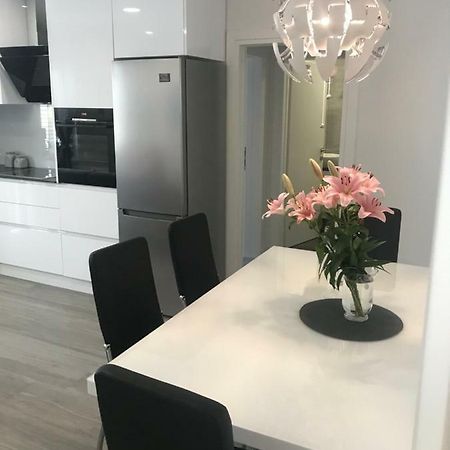 Apartments Holiday Baška Voda المظهر الخارجي الصورة
