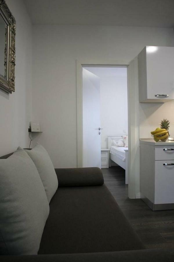 Apartments Holiday Baška Voda المظهر الخارجي الصورة