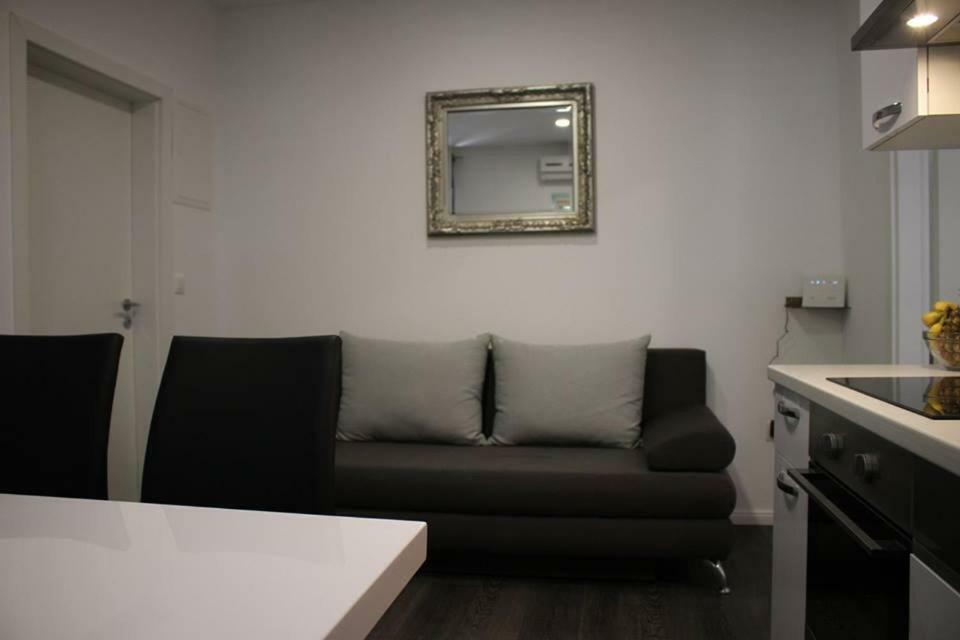 Apartments Holiday Baška Voda المظهر الخارجي الصورة