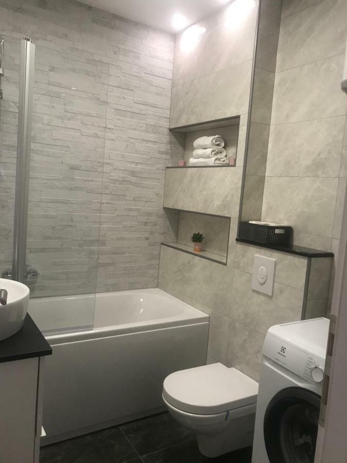 Apartments Holiday Baška Voda المظهر الخارجي الصورة