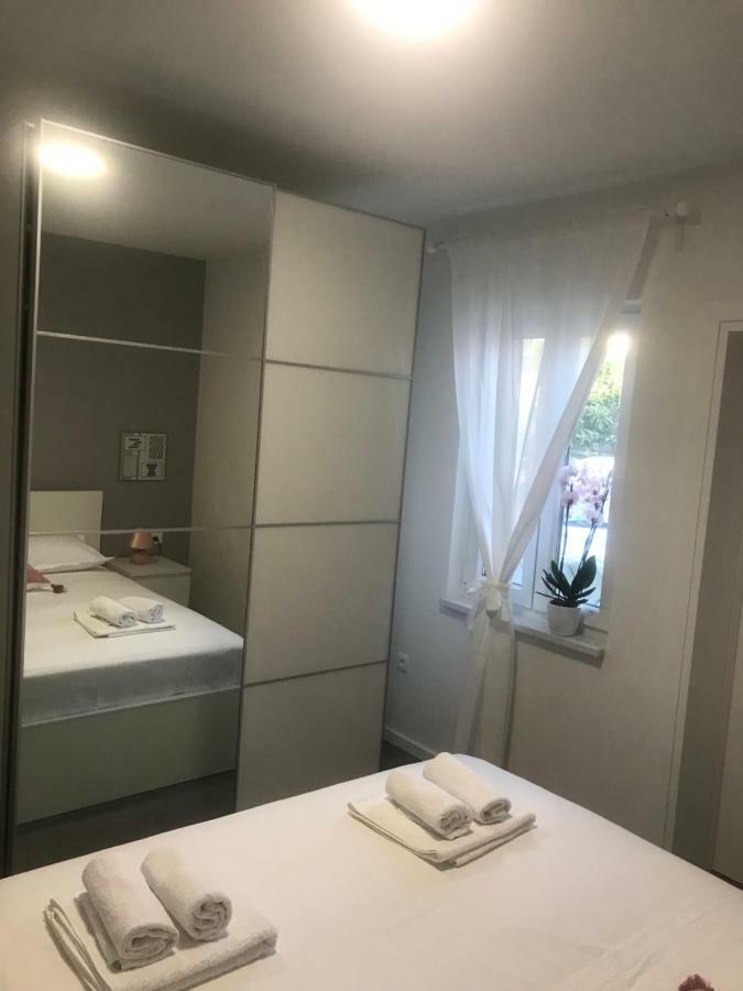 Apartments Holiday Baška Voda المظهر الخارجي الصورة